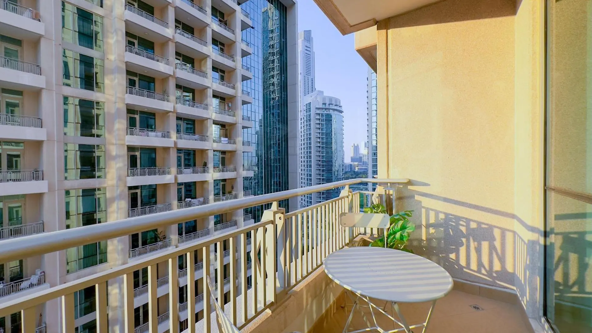 Boulevard Central 1Br-1208 Dubai